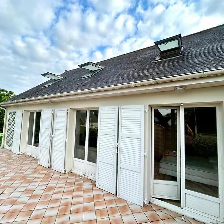 Saint Antoine, Vue à 60m De La Réville