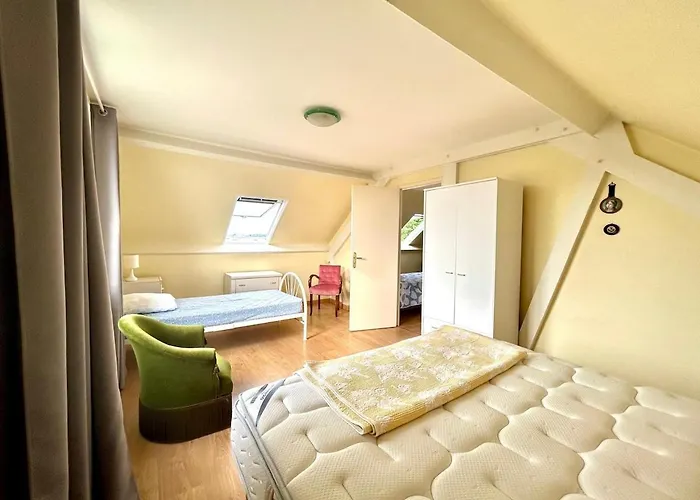 Saint Antoine, Vue à 60m De La Villa Réville