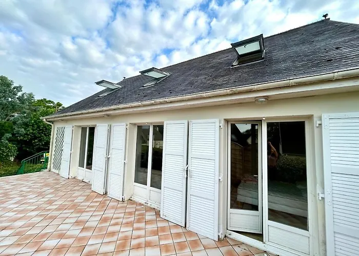 Saint Antoine, Vue à 60m De La Réville