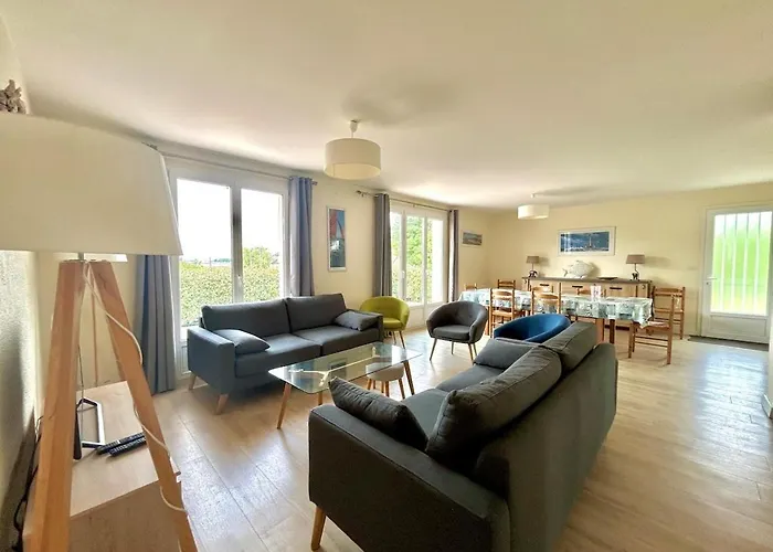 Saint Antoine, Vue à 60m De La Villa Réville