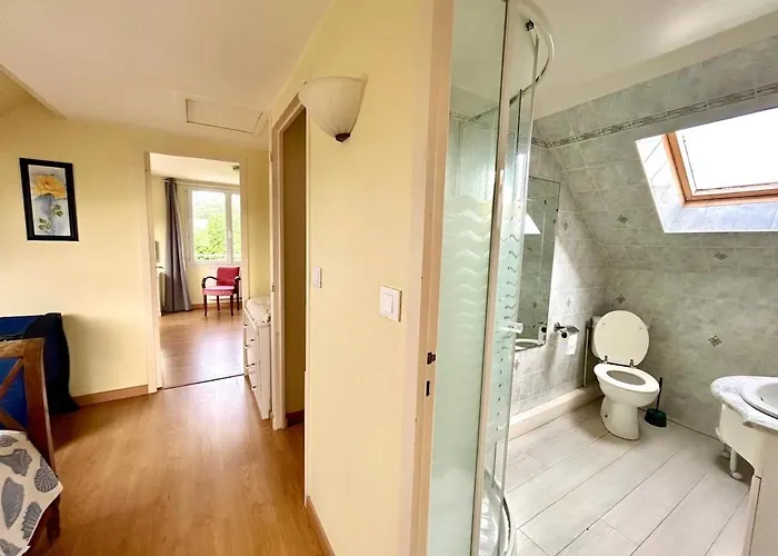 Saint Antoine, Vue à 60m De La Réville